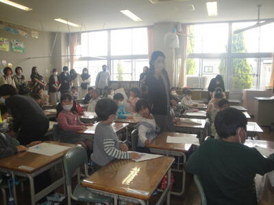 １年生授業参観の様子