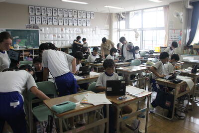 6-2外国語科CMづくり4