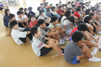 6年読み聞かせ03