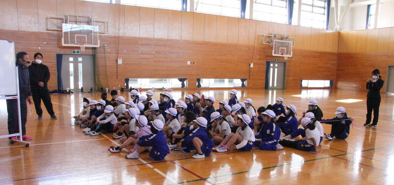 3年縄跳び指導00