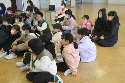 3年読み聞かせ06