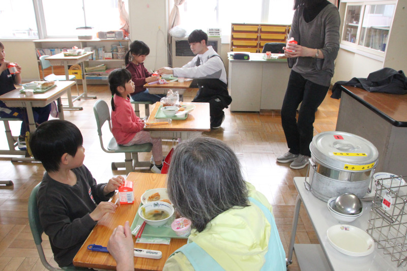 給食13（みなみ）