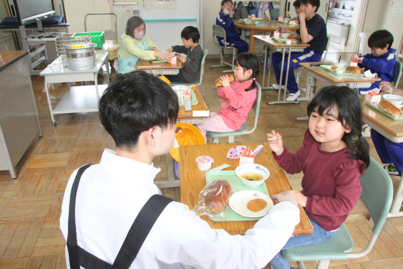 給食14（みなみ）