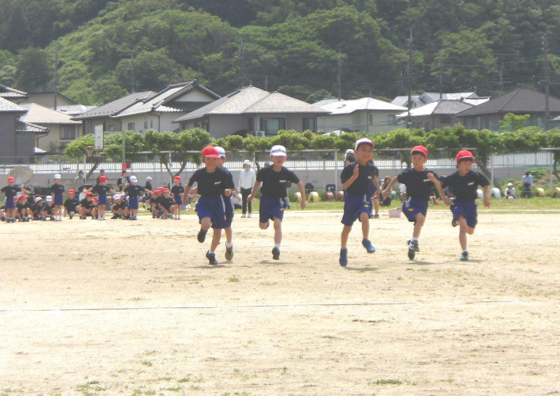 06_1･2年（個）50m走03