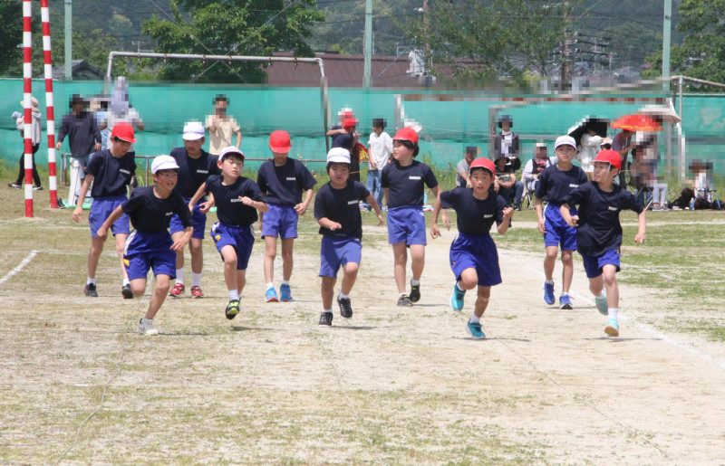 09_3･4年（個）100m走02(済)