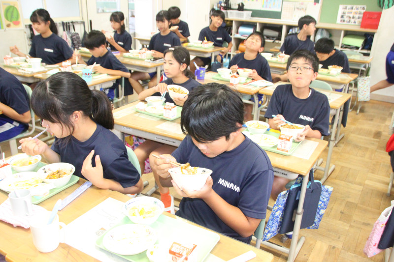 6-1トマにゃんキムチ02