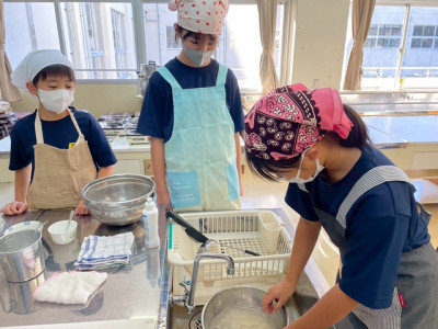 0C87AD18-6941-429D-917F-7B95AED7DD53