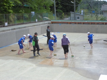 ゴシゴシゴシゴシゴシ・・・