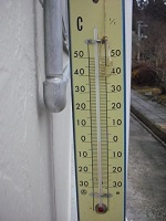 玄関前の気温１℃
