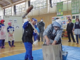 餅つきの様子