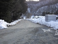 校門の坂道（安全です）