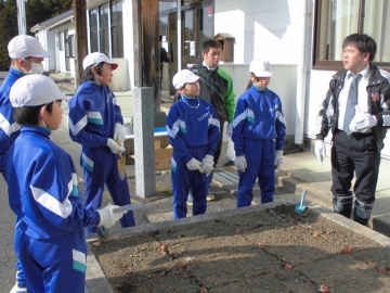 植え付けの説明中