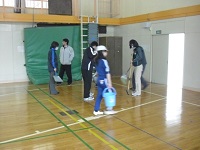 みんなで掃き掃除