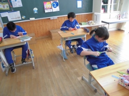 一生懸命作っています。