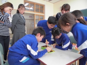 豆つかみ大会２