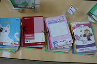 1人でもう何冊もたまりました。 1人でもう何冊もたまりました。