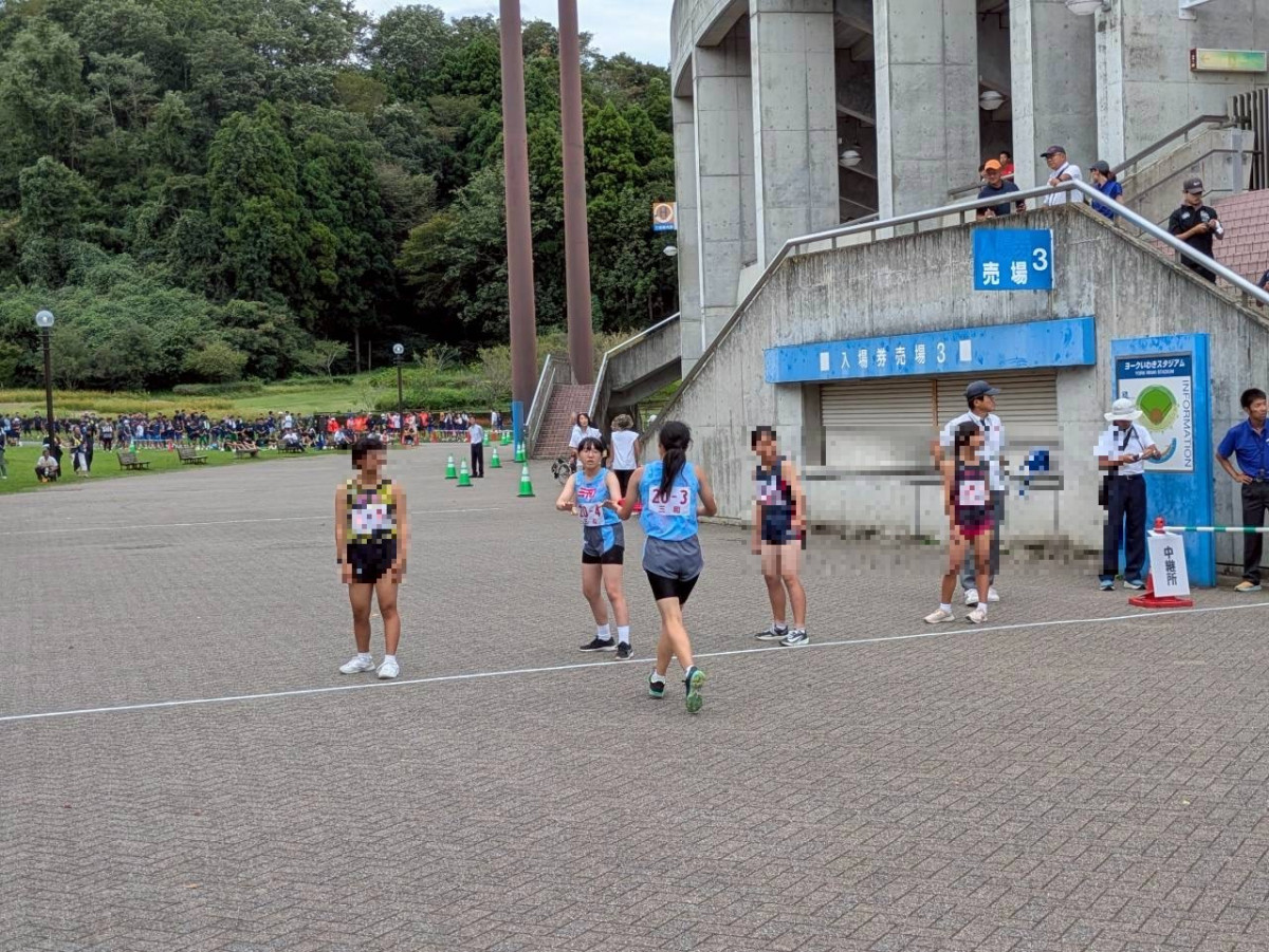 AEEAD8B7-EB0F-418B-8435-44EB63FF9697