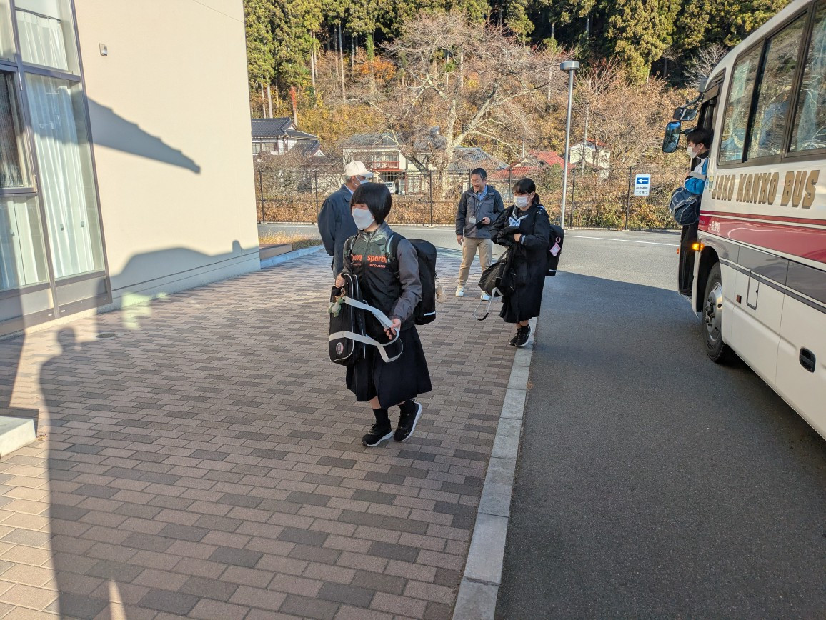 PXL_20251118_224458860