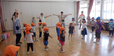 00　年少＋年長　ダンス　DSCF0544