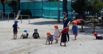 00　園庭で　２DSCF1110