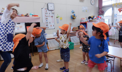 00　年少　朝ダンスDSCF1082