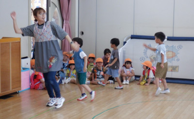 00  踊り　＋見学　年少odori InkedDSCF2007_LI