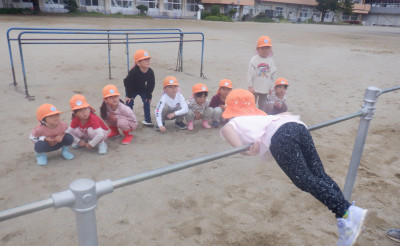 00 年少 鉄棒 DSCF5023