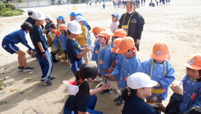 00 サツマイモ 年少DSCF5385