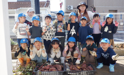 00 芋ほり 年長 InkedDSCF5566_LI