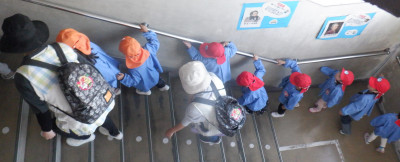 00 避難訓練 小学校階段 hinannkunnrenn neDSCF5724