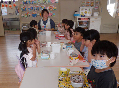 00 年少 お弁当の準備 DSCF6084