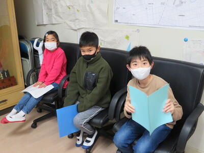 発表前、緊張気味の発表者