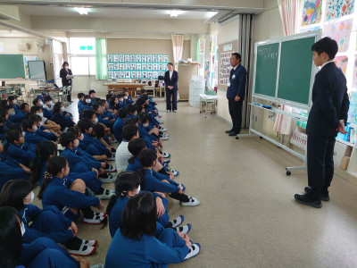 DSC_0000_BURST20251211103238691_COVER