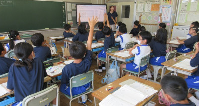 ４の２　０．１