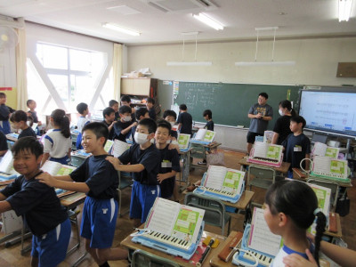 ４の３ゆかいに歩けば