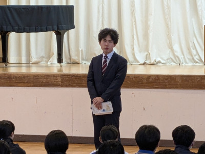 PXL_20250422_221343408