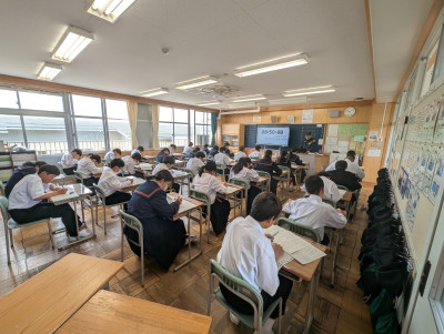 PXL_20250521_235049025