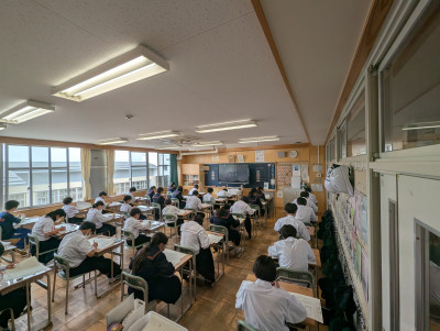 PXL_20250521_235120200