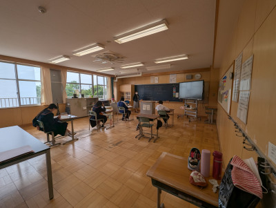 PXL_20250521_235237656