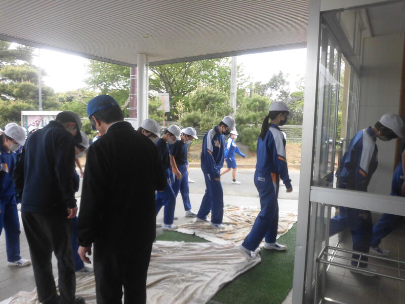 上靴で避難しました。週末よく洗ってください。