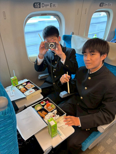 B890A4C9-6D8A-4954-AB8C-D628D163AB5F