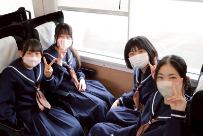 0153B086-5EF5-4DE3-A868-EDB3DE198140