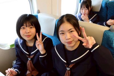 B90E7254-B99B-411C-AF79-1B4962772514