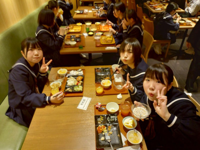 98CF6811-E9FF-445F-8389-782232AFE873