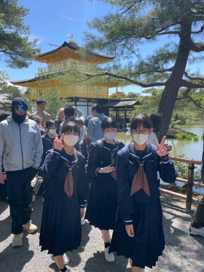 8FE9102D-ED54-4106-BD64-A317CE416E36