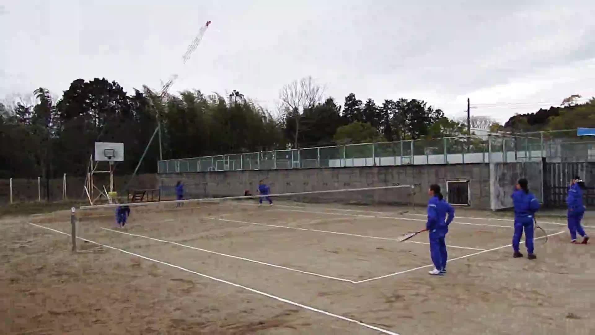 3/16(動画)テニス部　練習のひとこま