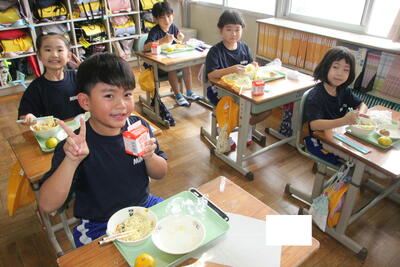 1年給食01