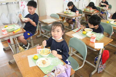 1年給食05