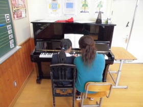 ピアノの練習の様子