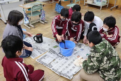 はじかないように！こぼさないように。